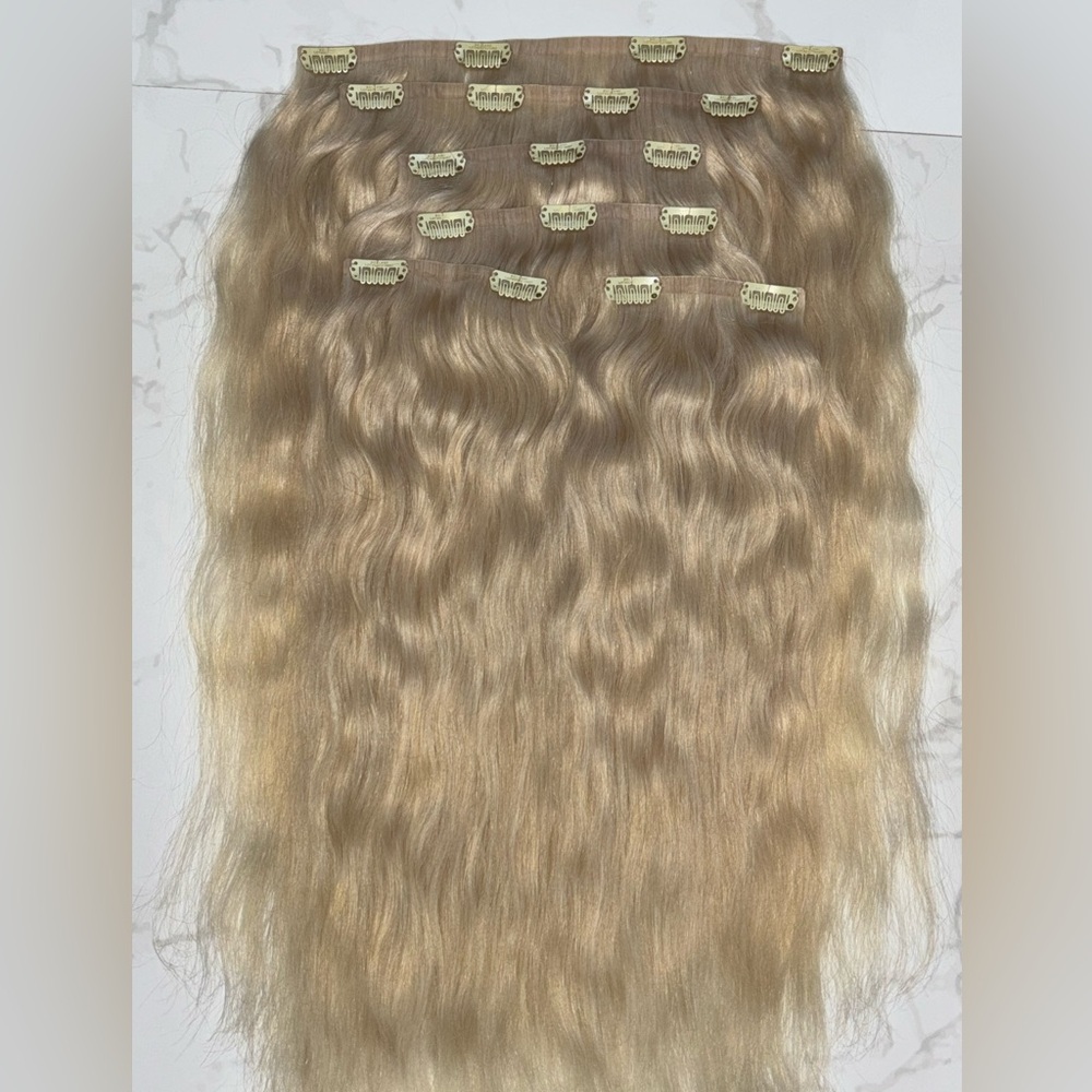 Bellami Silk Seam Clip-in 18 inch Platinum Blonde extensions & Volumizing Weft
